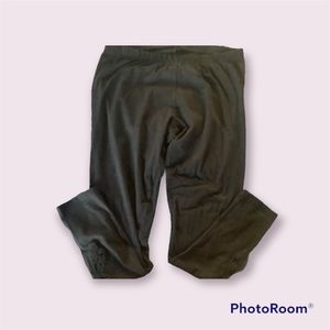 TORRID BLACK SKINNY LEGGINGS WITH CROCHETED FLOWERS ON LEGS